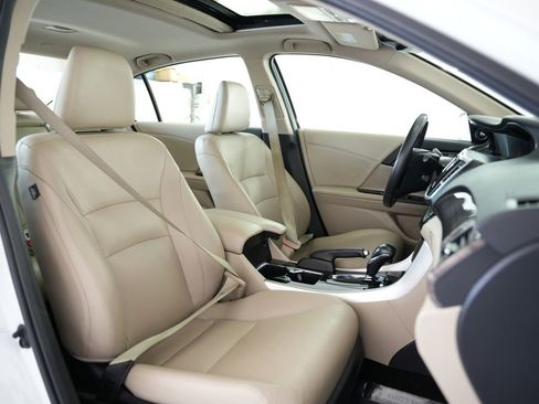 Used 2016 Honda Accord EX-L image 58