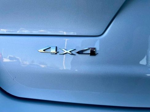 Used 2023 Jeep Grand Cherokee L Laredo image 10