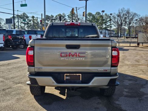Used 2024 GMC Canyon AT4 w/ Technology Package image 5