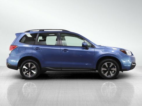 Used 2018 Subaru Forester 2.5i Premium w/ All-Weather Package image 6