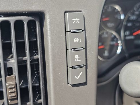 Used 2025 Chevrolet Express 3500 w/ Power Convenience Package RWD image 25