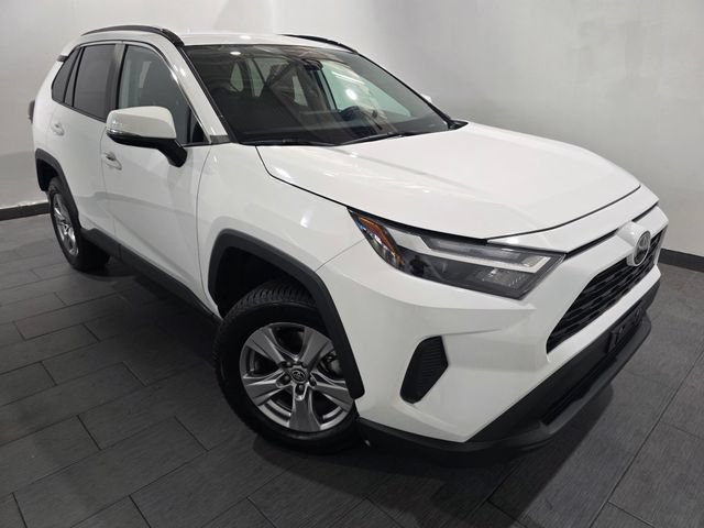 Used 2025 Toyota RAV4 XLE AWD/4WD image 7