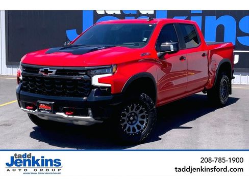 Used 2024 Chevrolet Silverado 1500 ZR2 w/ Technology Package AWD/4WD image 1