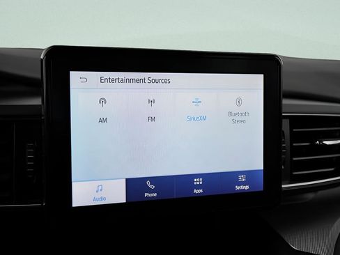 Used 2020 Ford Explorer XLT w/ Equipment Group 202A AWD/4WD image 32