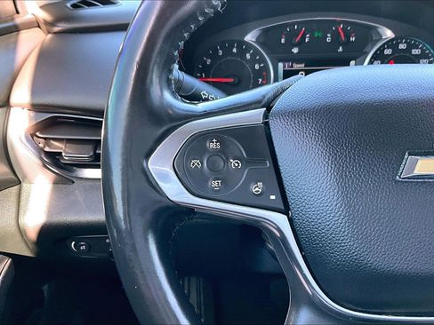Used 2018 Chevrolet Traverse Premier FWD image 18