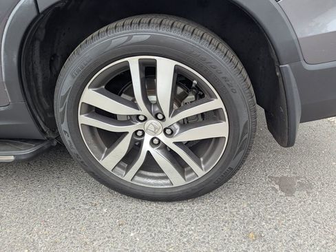 Used 2017 Honda Pilot Touring image 8