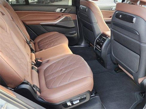 Used 2024 BMW X7 xDrive40i w/ Executive Package image 14