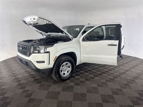 Certified 2022 Nissan Frontier S RWD image 10