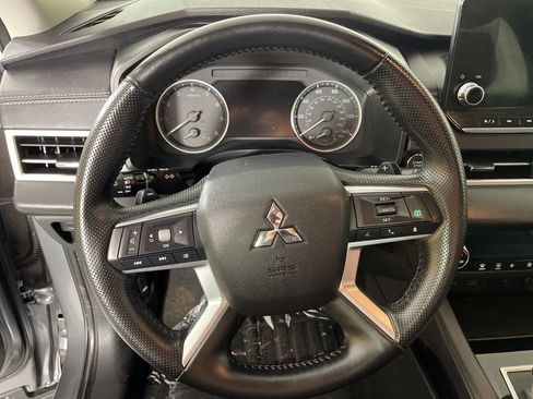 Used 2024 Mitsubishi Outlander SE image 20