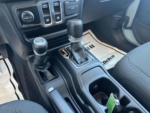 Used 2023 Jeep Wrangler Sport AWD/4WD image 58
