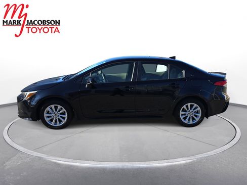 Used 2024 Toyota Corolla LE image 14