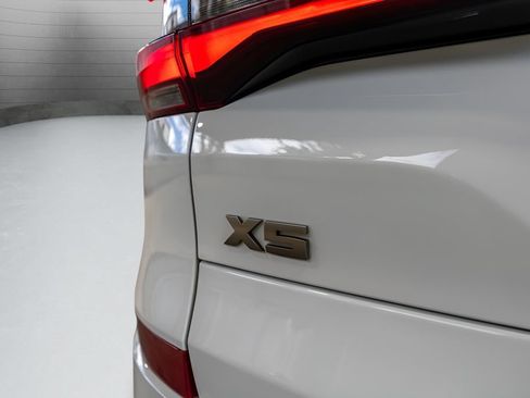 Used 2023 BMW X5 M50i w/ Executive Package AWD/4WD image 18