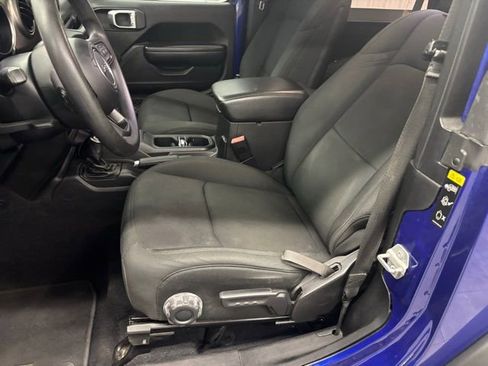 Used 2020 Jeep Wrangler Sport image 13