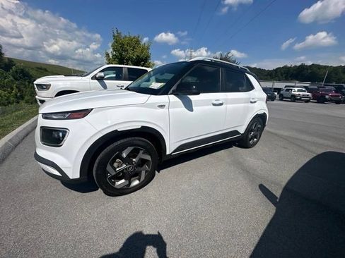 Used 2022 Hyundai Venue Limited FWD image 23