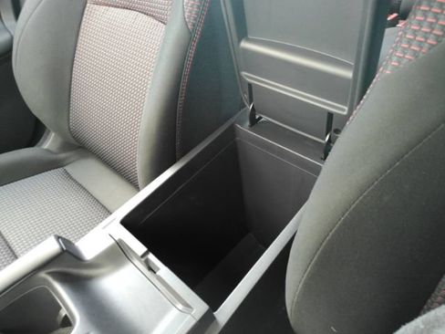 Used 2026 Nissan Sentra SR w/ Floor Mat Package FWD image 46
