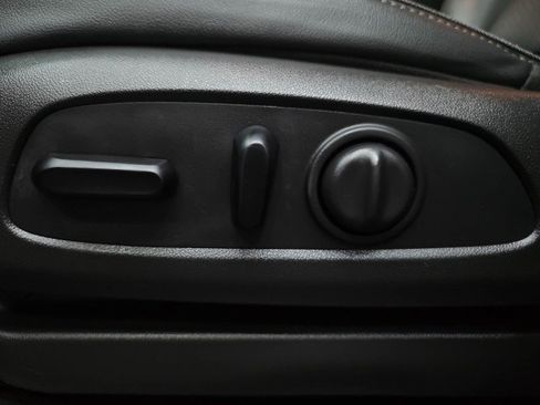 Used 2022 Buick Encore GX Essence FWD image 30
