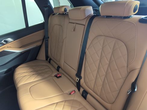 Used 2026 BMW X5 sDrive40i image 28