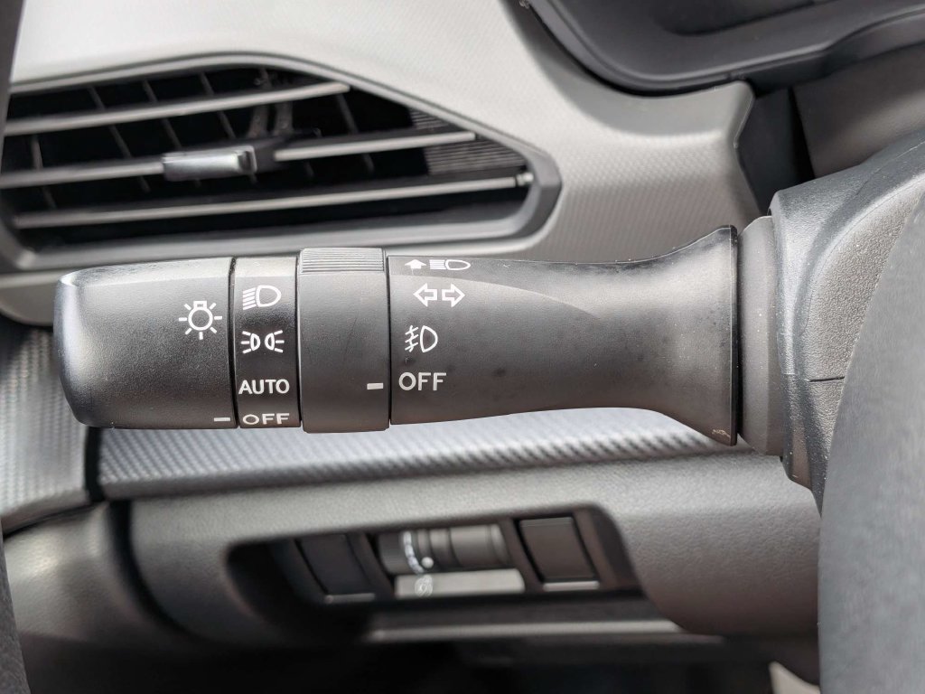 Certified 2025 Subaru Crosstrek 2.5i Sport AWD/4WD image 30