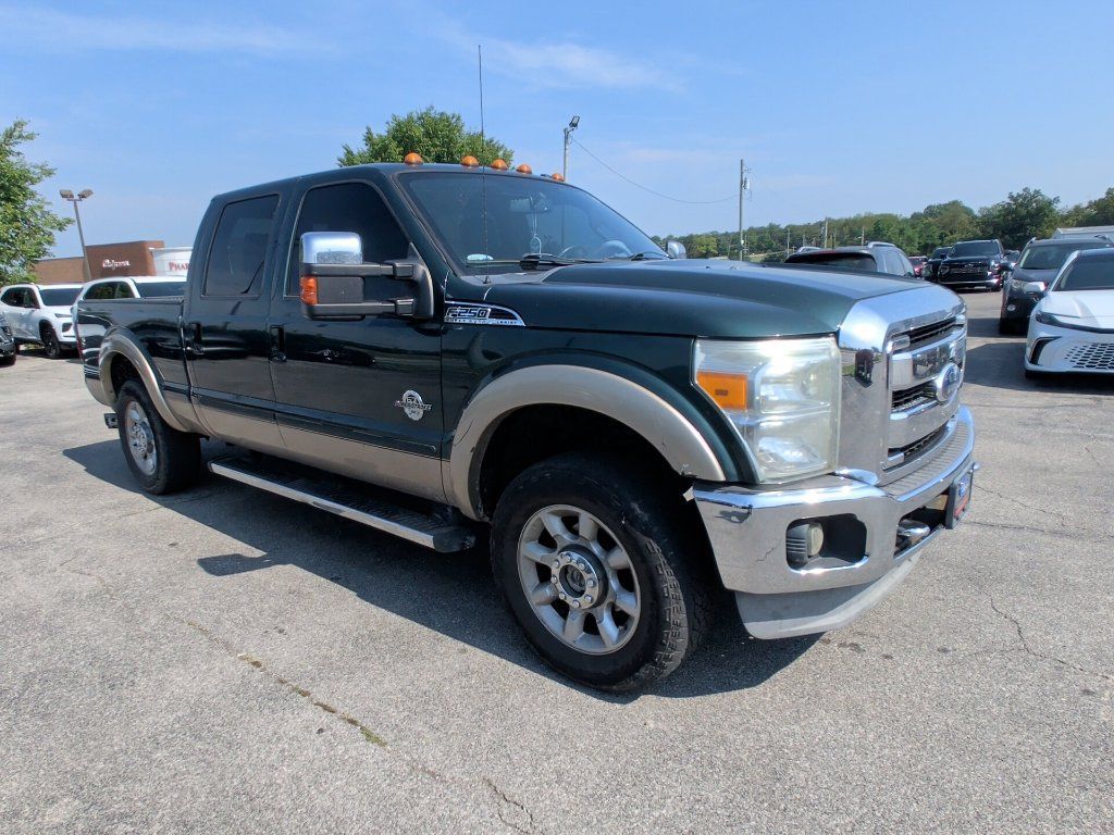 Used 2011 Ford F250 Lariat w/ Lariat Ultimate Pkg AWD/4WD image 2
