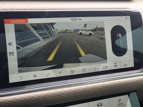 Used 2020 Land Rover Range Rover Velar S image 25