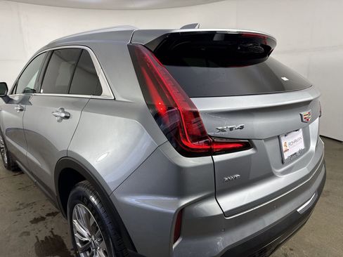 Used 2025 Cadillac XT4 Premium Luxury image 29