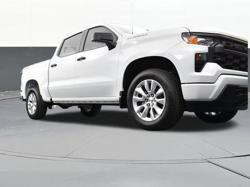 Used 2025 Chevrolet Silverado 1500 Custom AWD/4WD image 46