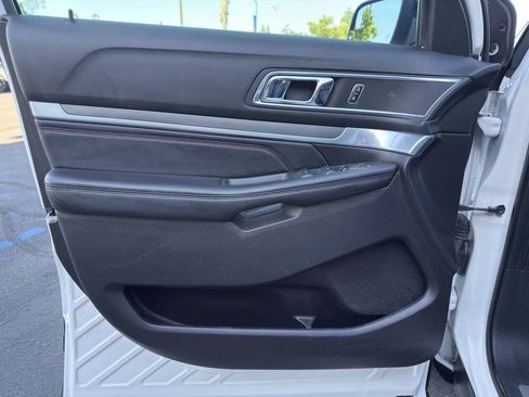 Used 2018 Ford Explorer Sport AWD/4WD image 10