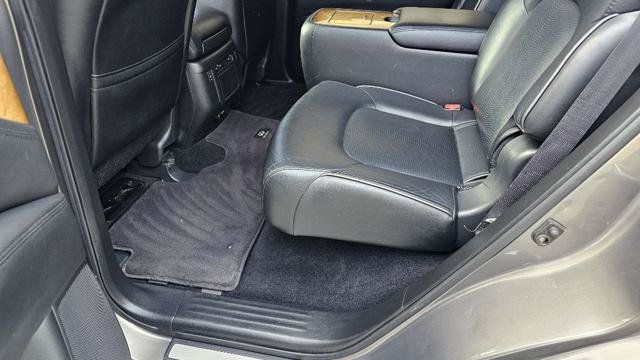 Used 2013 INFINITI QX56 4WD w/ Theater Pkg image 32