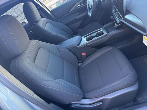 New 2026 Chevrolet Equinox EV LT image 21