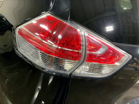 Used 2016 Nissan Rogue SL w/ SL Premium Package image 29