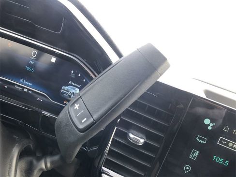 Used 2022 Chevrolet Silverado 1500 LT image 19