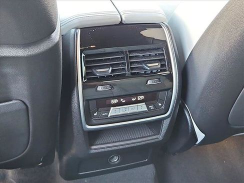 Used 2025 BMW X6 xDrive40i AWD/4WD image 18