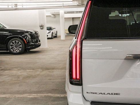 New 2026 Cadillac Escalade Platinum Luxury image 7