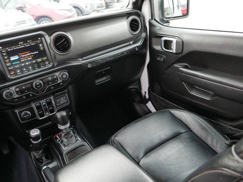 Used 2022 Jeep Wrangler Unlimited Sport image 11