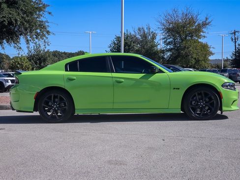 Used 2023 Dodge Charger R/T w/ Blacktop Package image 4