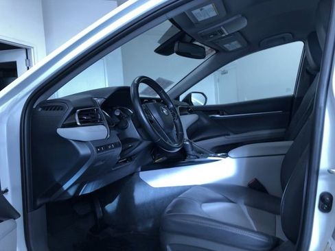 Certified 2020 Toyota Camry XLE image 10