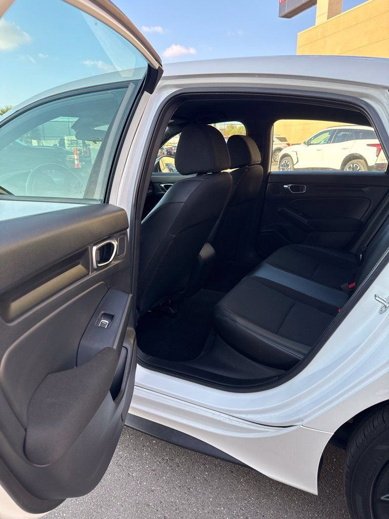 Used 2023 Honda Civic Sport image 15