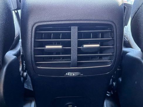 Used 2021 Ford Escape SE w/ SE Sport Appearance Package image 18