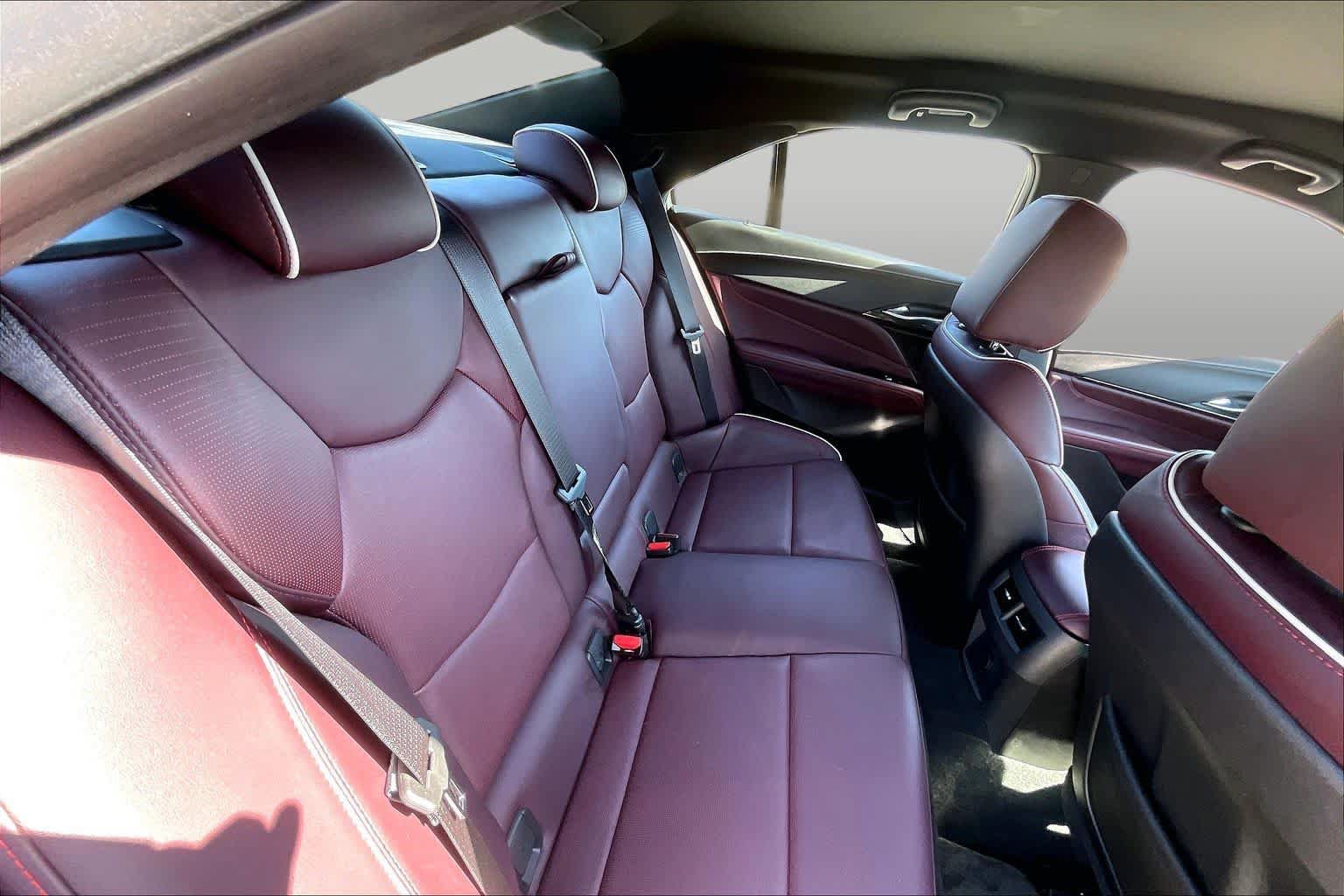 Used 2021 Cadillac CT4 V w/ Technology Package RWD image 18