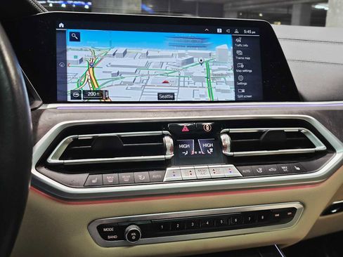 Used 2022 BMW X5 xDrive40i w/ Parking Assistance Package image 16