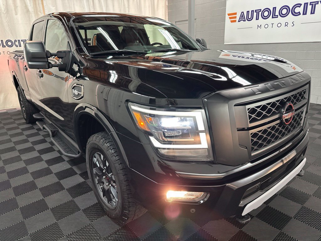 Used 2024 Nissan Titan PRO-4X w/ Pro-4x Convenience Package AWD/4WD image 2