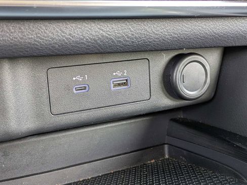 Used 2021 Nissan Rogue S image 21