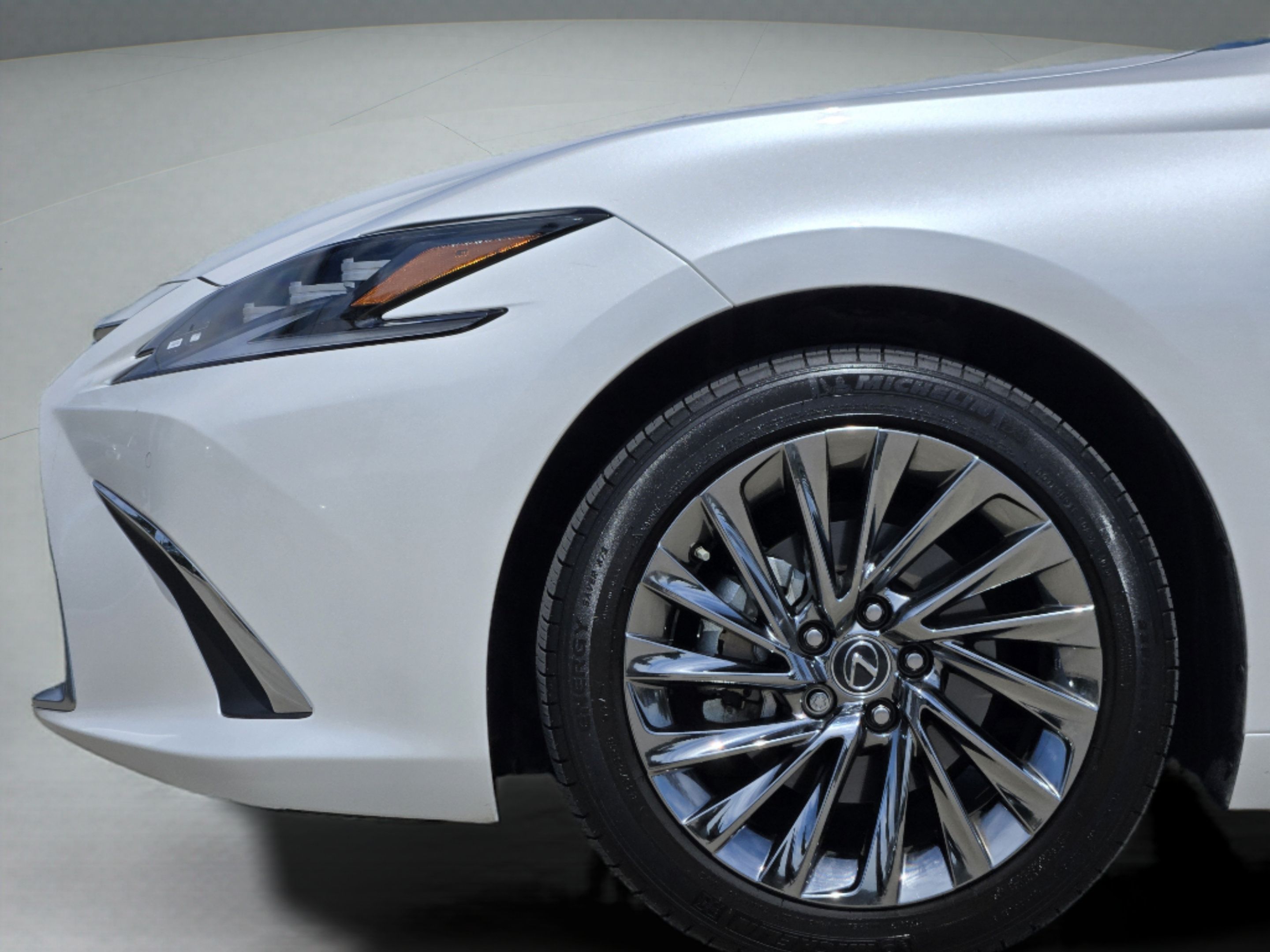 Certified 2024 Lexus ES 350 Ultra Luxury w/ Accessory Package (Z2) FWD image 40