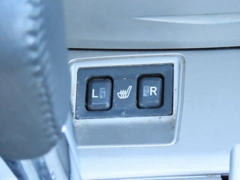 Used 2010 Toyota Camry LE image 20