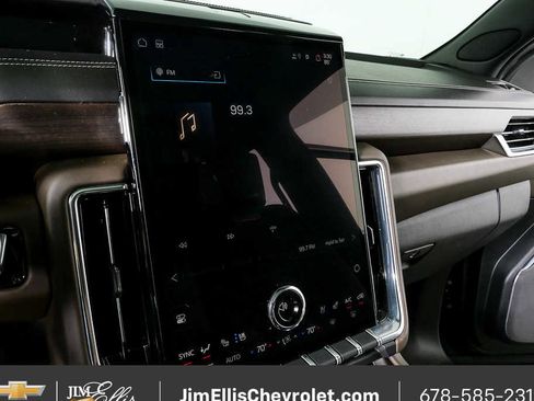 Certified 2025 GMC Yukon XL Denali Ultimate AWD/4WD image 16