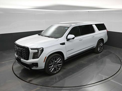 New 2026 GMC Yukon XL Denali Ultimate AWD/4WD image 26