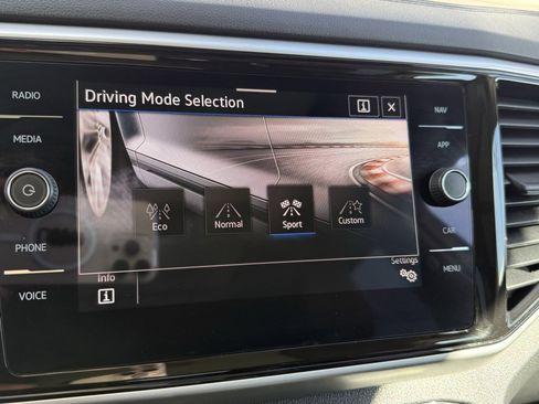 Used 2023 Volkswagen Atlas SEL R-Line image 13