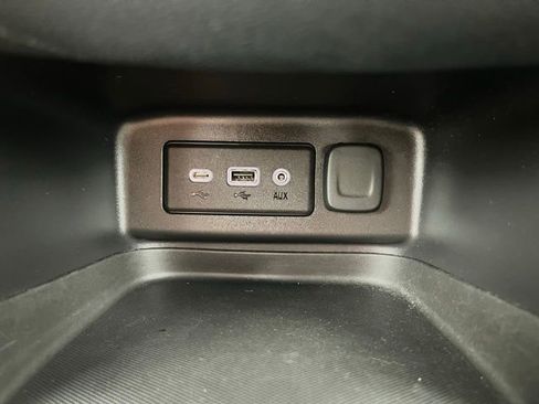 Used 2019 Chevrolet Equinox LT image 36