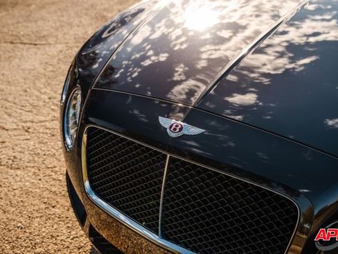 Used 2015 Bentley Continental GT image 19