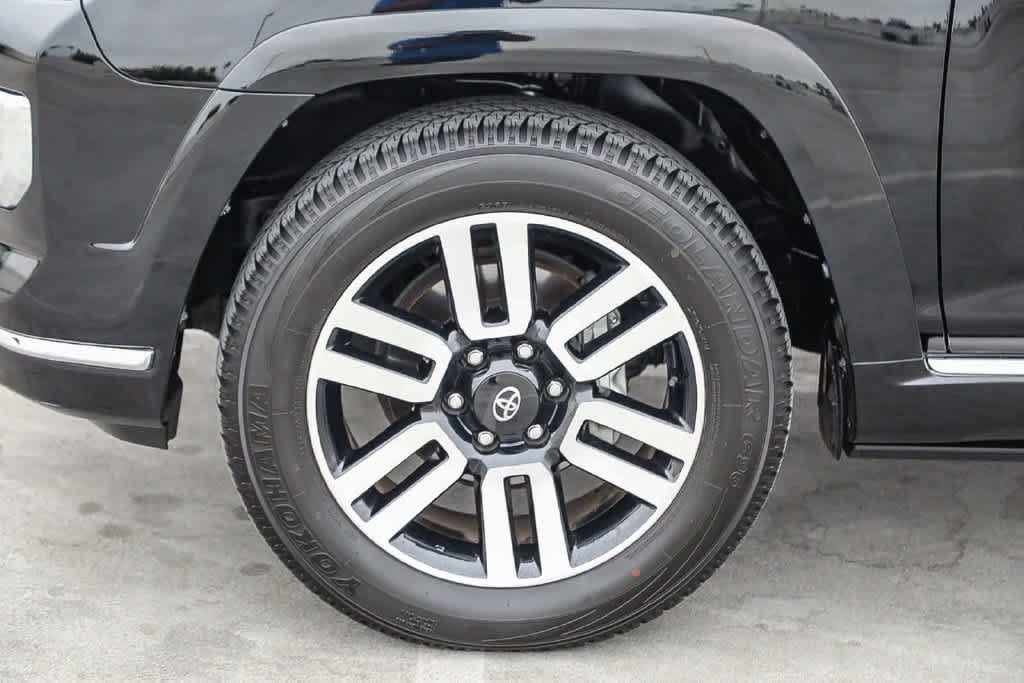 Used 2023 Toyota 4Runner Limited RWD image 9